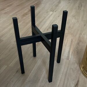 Elegant Black Metal Plant Stand
